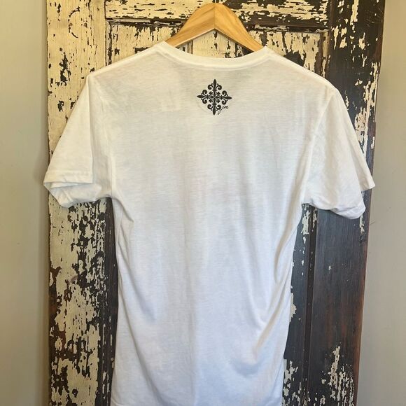 Women’s NWT Not In The Moood!  heifer T-shirt. Size Small. - Picture 2 of 5